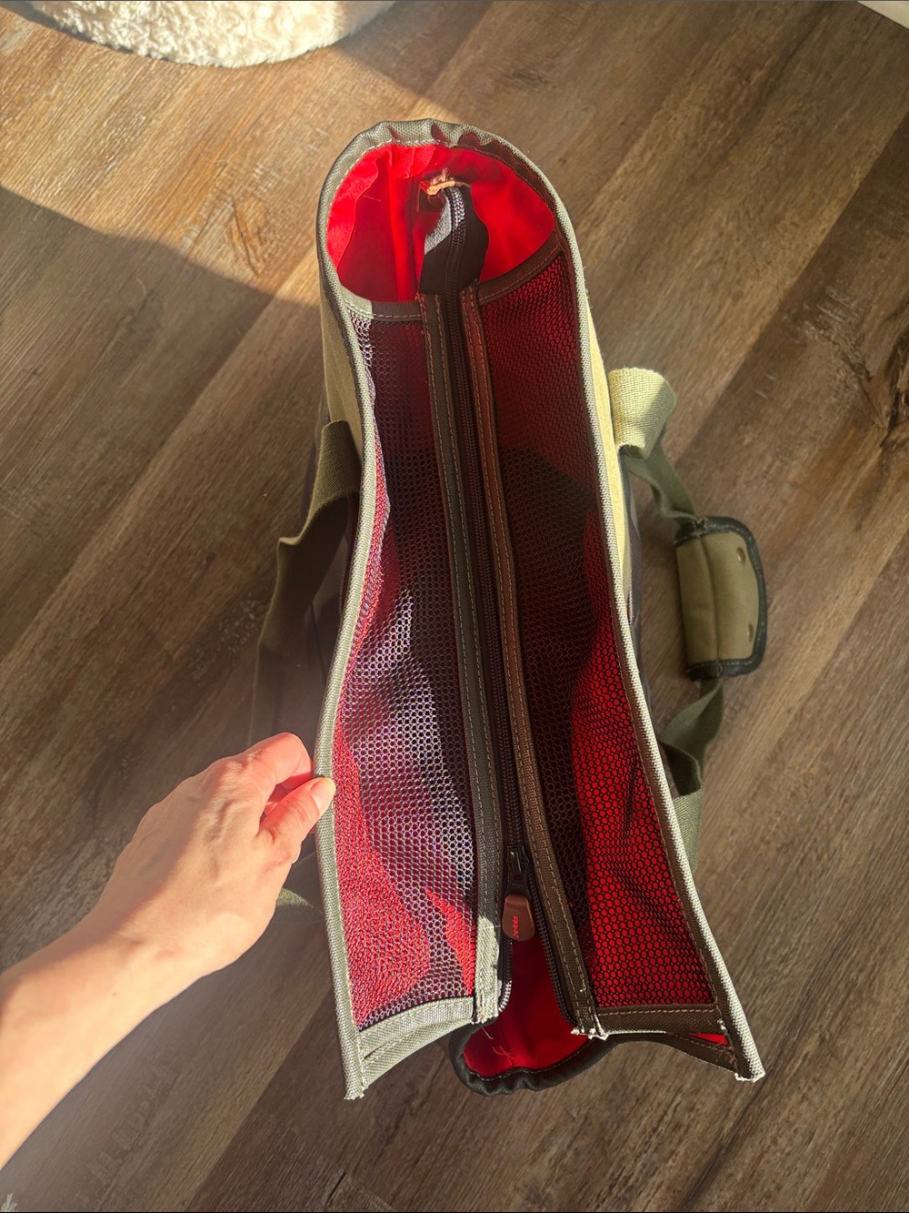 Reddy camo dog carrier tote - Picture 3 of 8